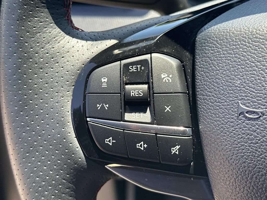 Used 2025 Ford Explorer ST-Line AWD/4WD image 27