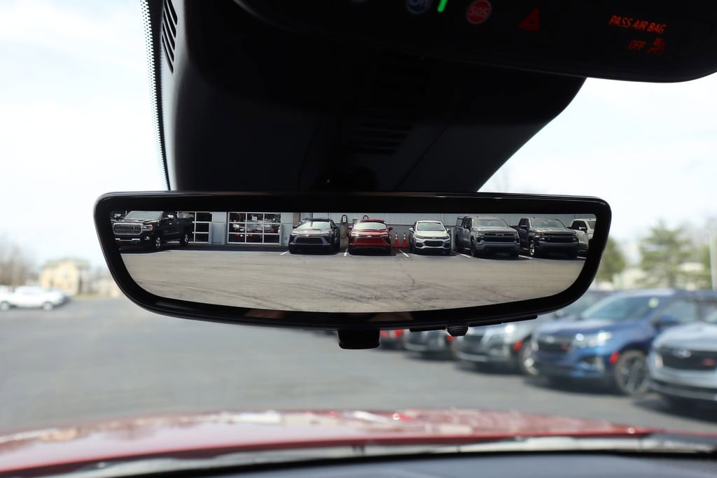 Used 2026 Chevrolet Traverse LT w/ Driver Confidence Package image 17