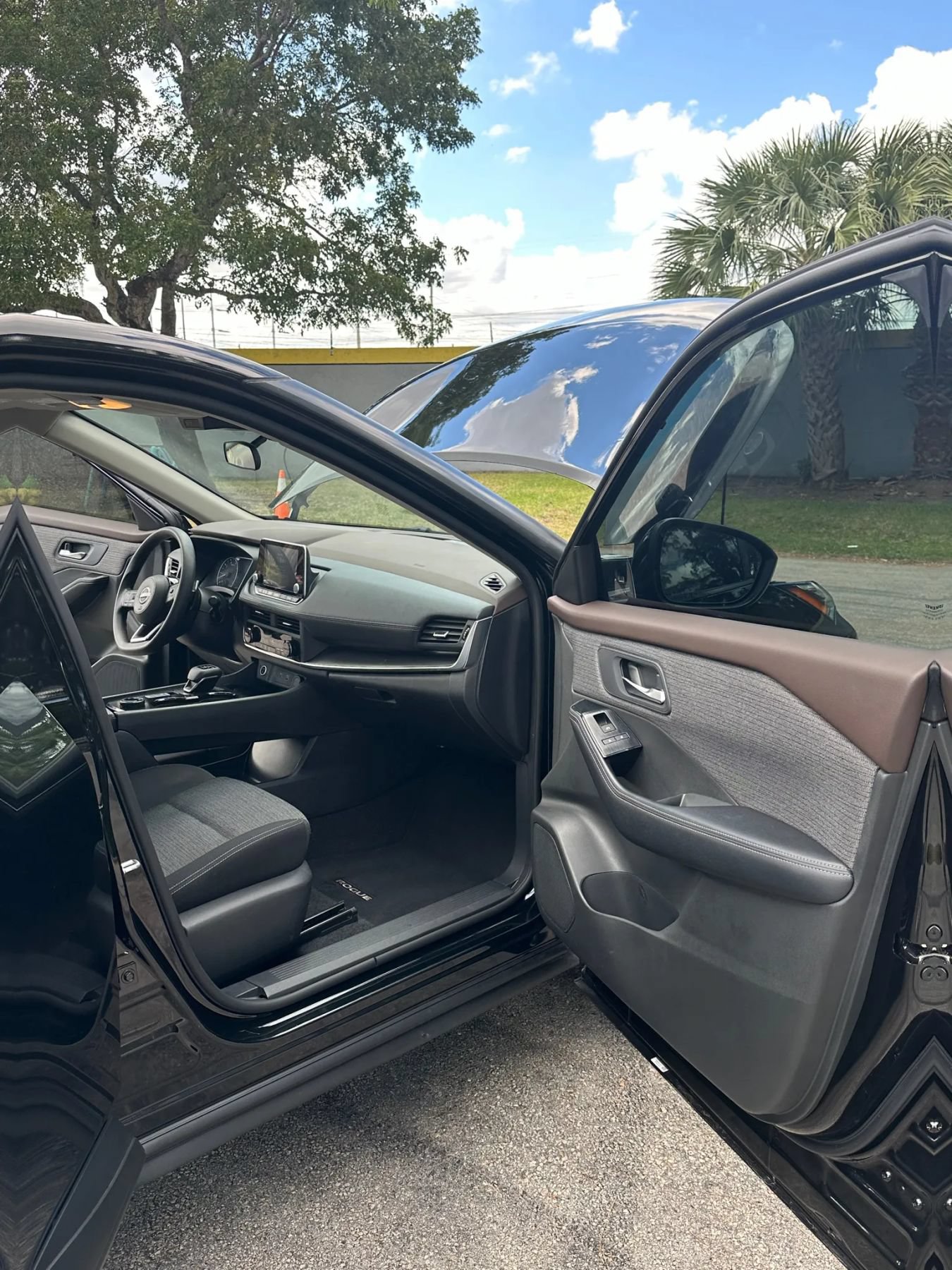 Used 2023 Nissan Rogue SV AWD/4WD image 40
