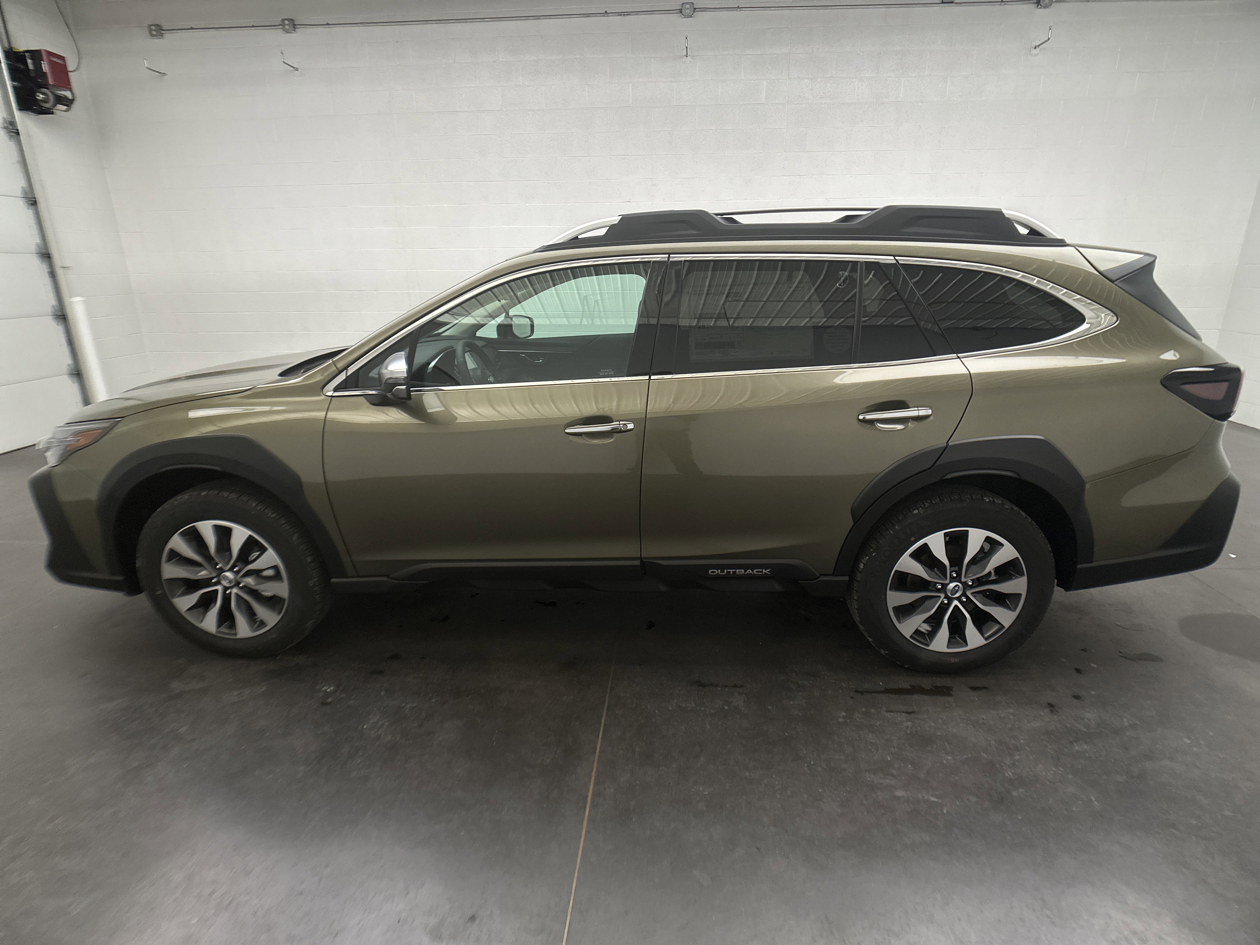 New 2025 Subaru Outback Touring image 6