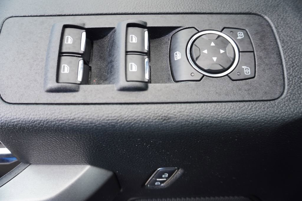 Used 2019 Ford F150 XLT w/ Equipment Group 302A Luxury AWD/4WD image 9