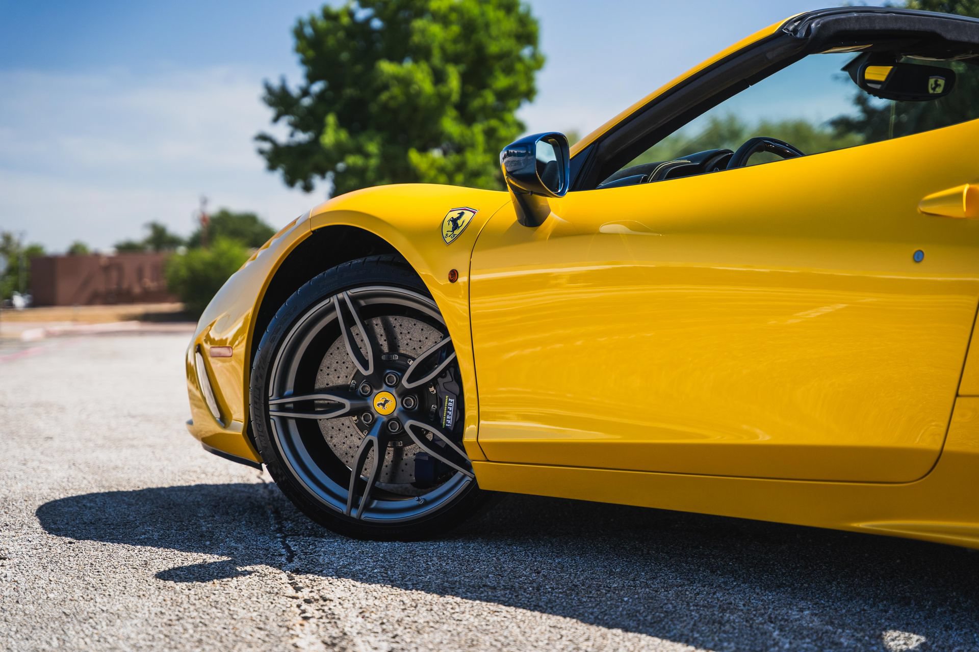 Used 2015 Ferrari 458 Speciale A RWD image 19