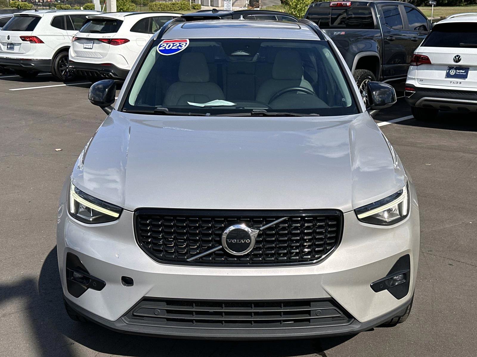Certified 2023 Volvo XC40 B5 Plus image 8