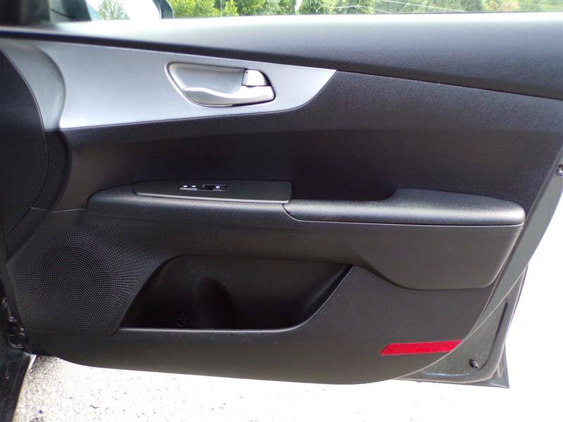 Used 2023 Kia Forte LXS w/ LXS Technology Package FWD image 20
