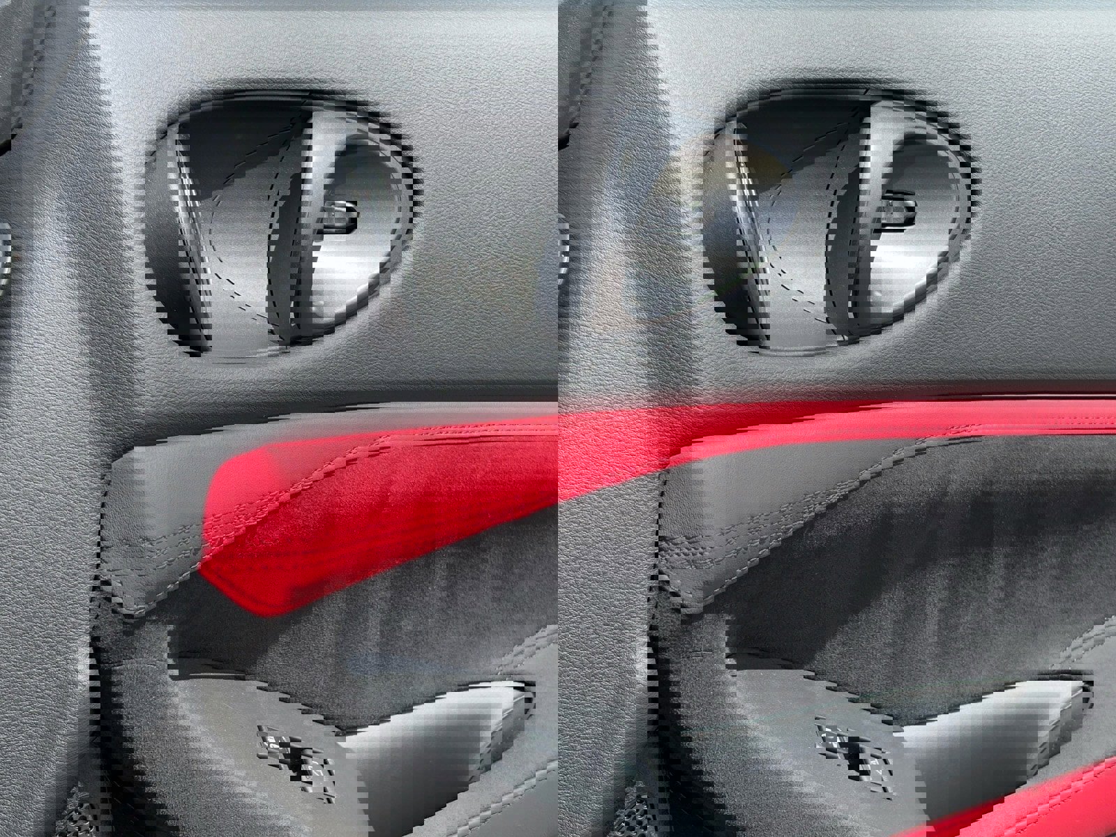 Certified 2024 Nissan Z Performance w/ Floor Mat Package image 12