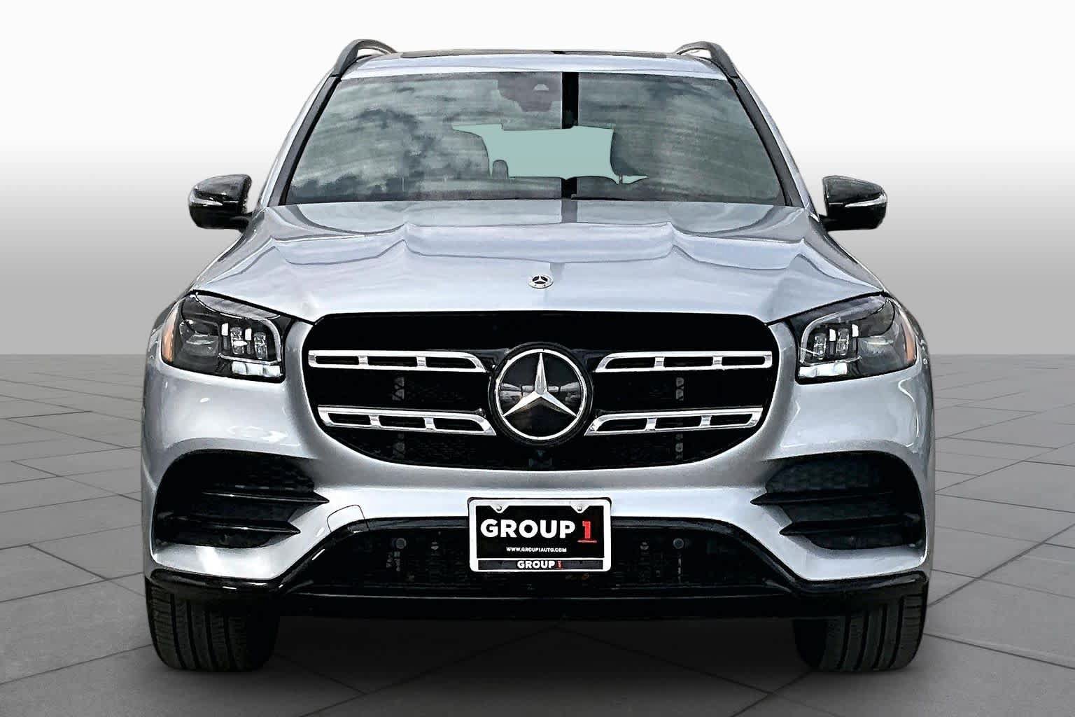 Used 2022 Mercedes-Benz GLS 450 4MATIC w/ AMG Line Exterior image 4