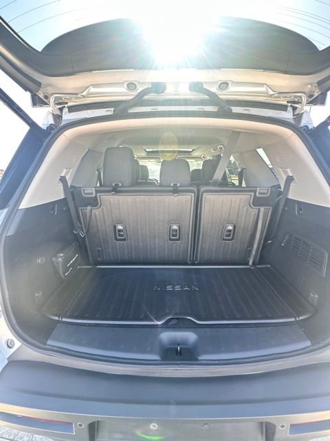 Certified 2022 Nissan Pathfinder SV w/ SV Premium Package image 9