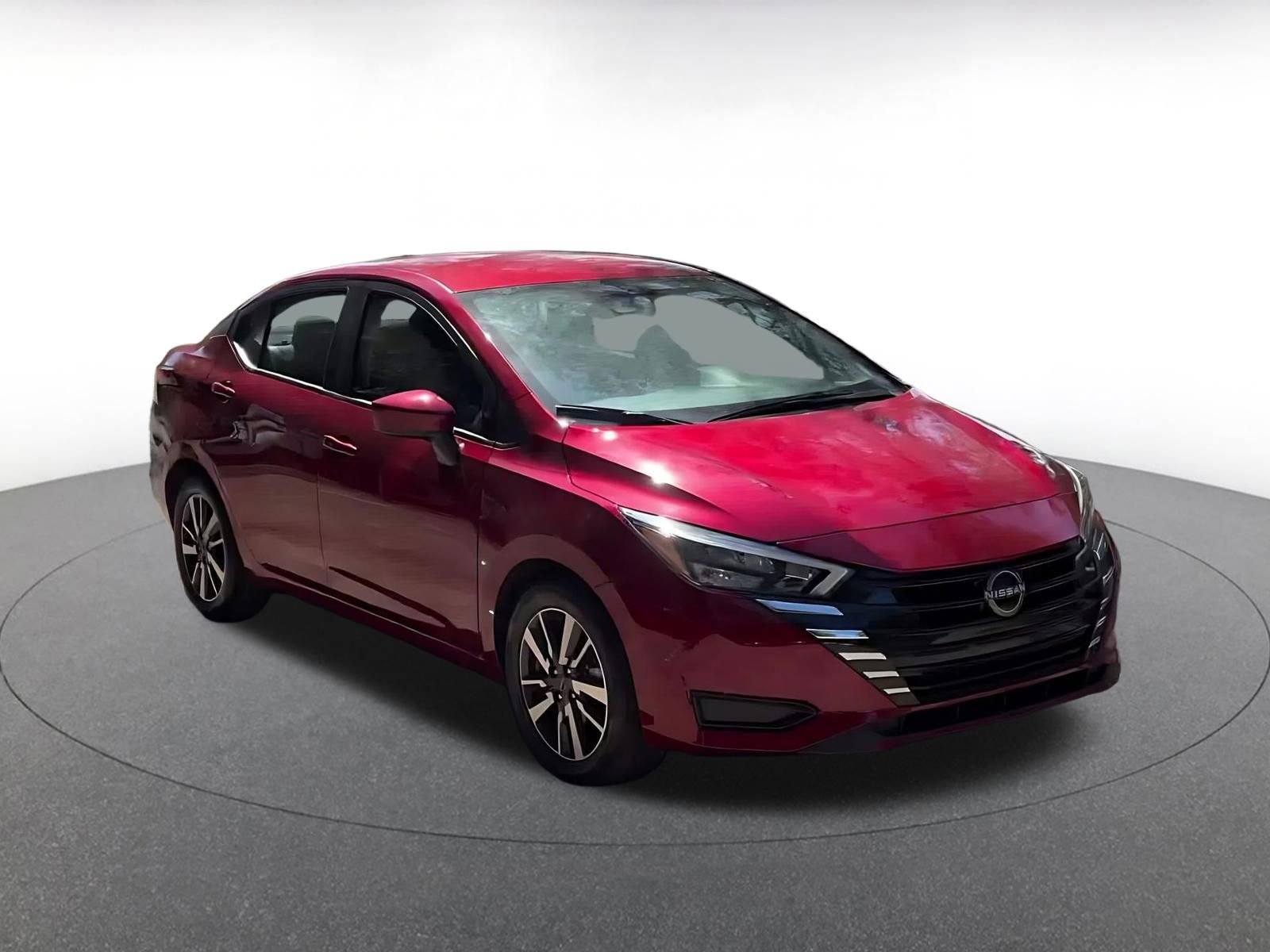 Used 2025 Nissan Versa SV FWD image 3