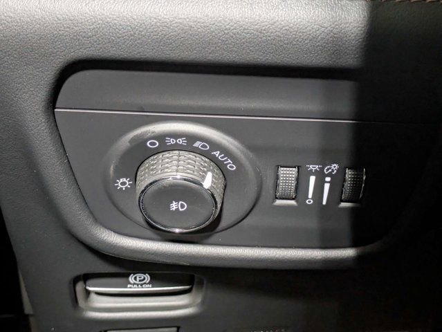 Used 2024 Jeep Grand Cherokee L Summit AWD/4WD image 27