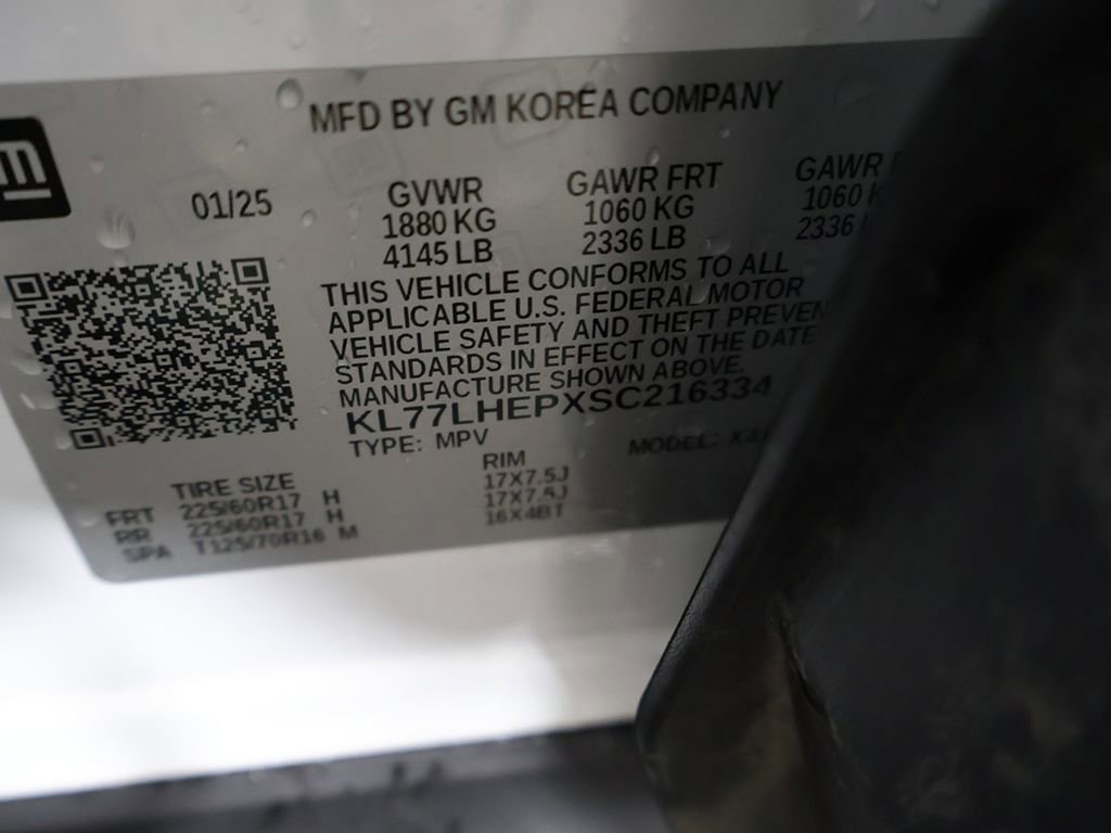 Used 2025 Chevrolet Trax LT FWD image 43