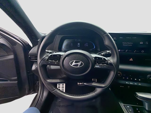 Certified 2025 Hyundai Elantra Sport FWD image 11