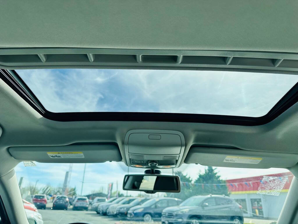 Used 2013 Volkswagen Passat TDI SE image 15