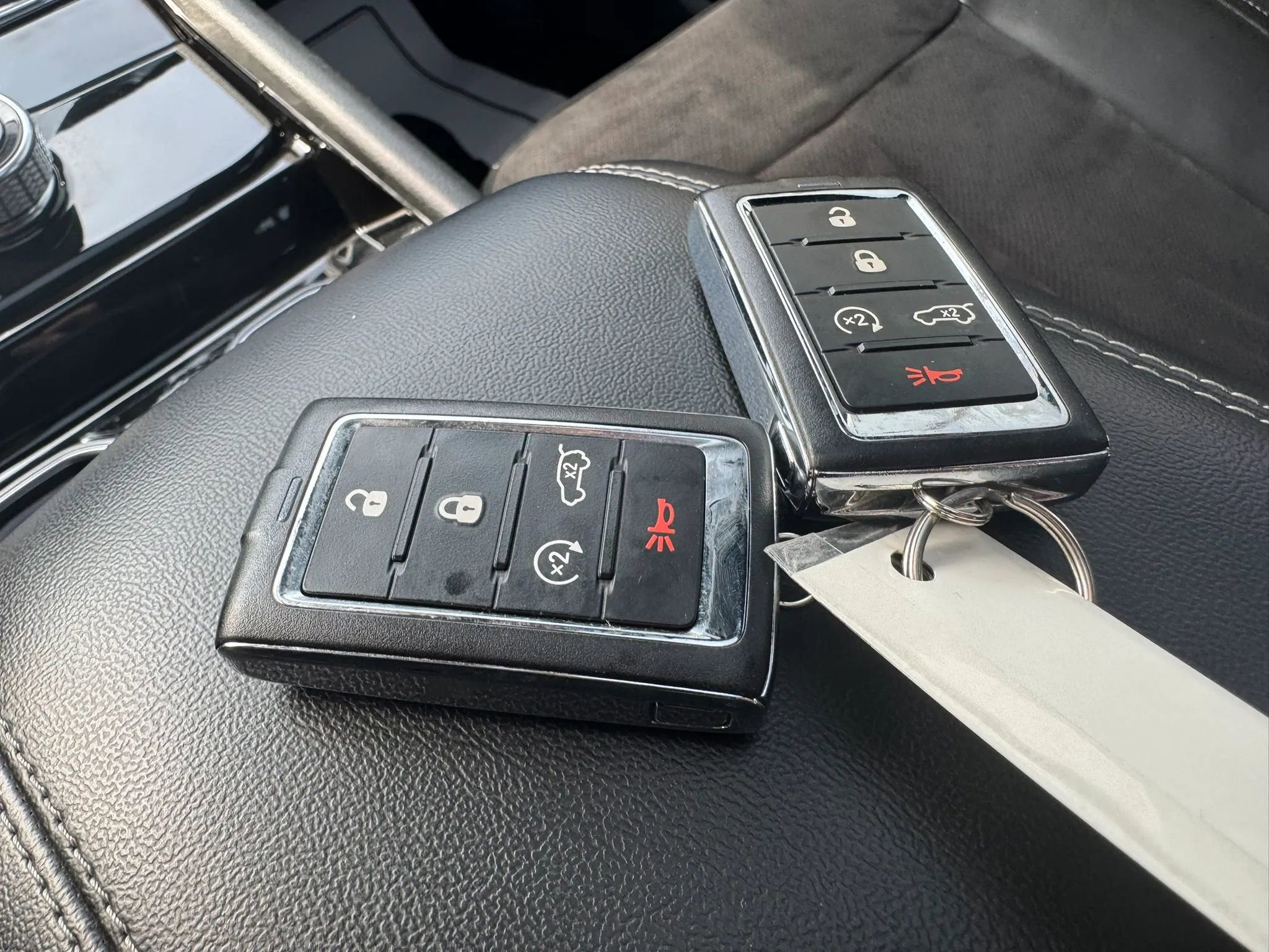 Used 2023 Jeep Grand Cherokee L Laredo image 20