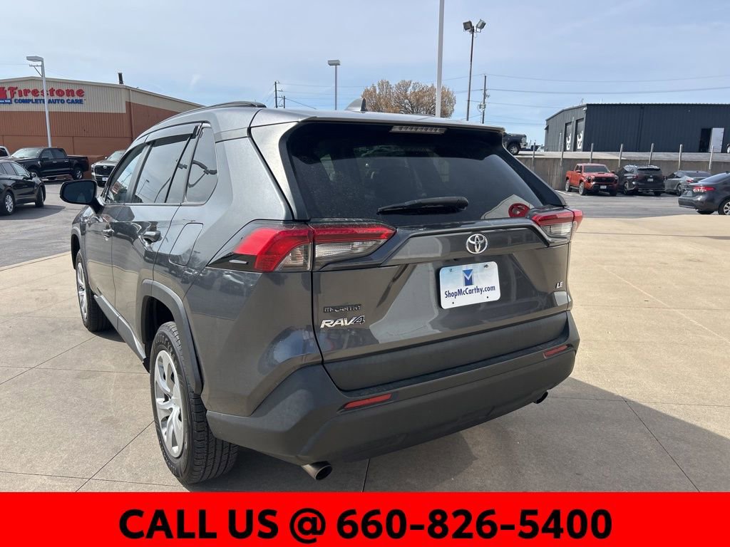 Used 2019 Toyota RAV4 LE w/ Carpet Mat Package image 10