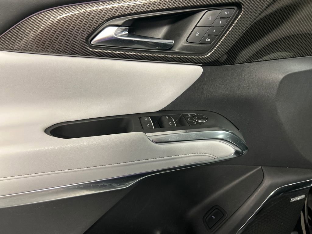 Used 2024 Chevrolet Traverse RS image 14