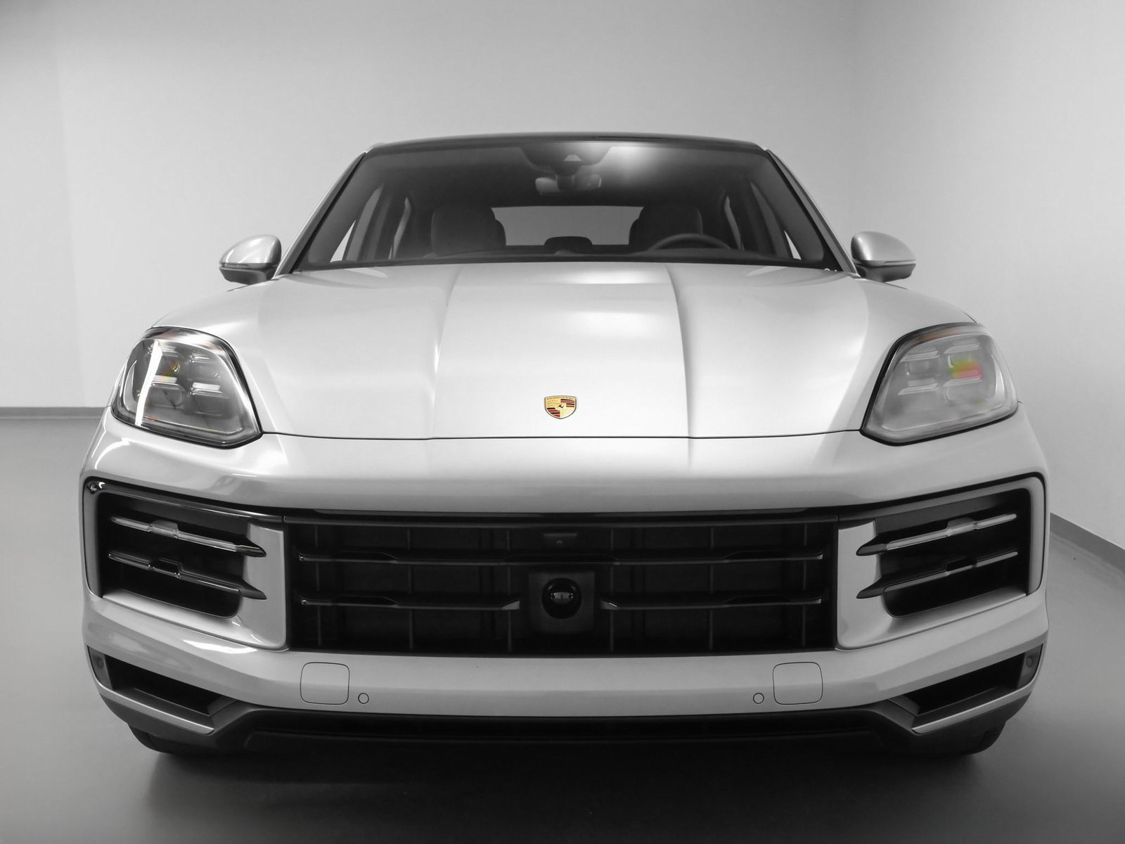Used 2025 Porsche Cayenne Coupe image 8