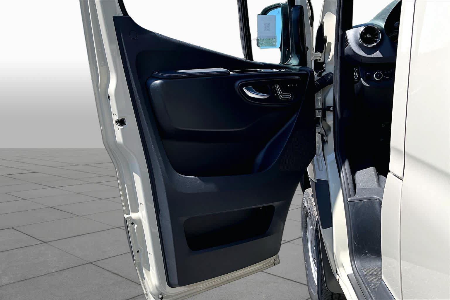 New 2025 Mercedes-Benz Sprinter 2500 image 13
