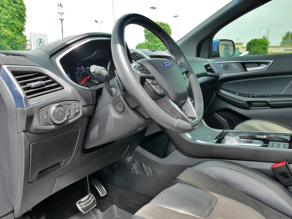 Used 2020 Ford Edge ST w/ Equipment Group 401A AWD/4WD image 25