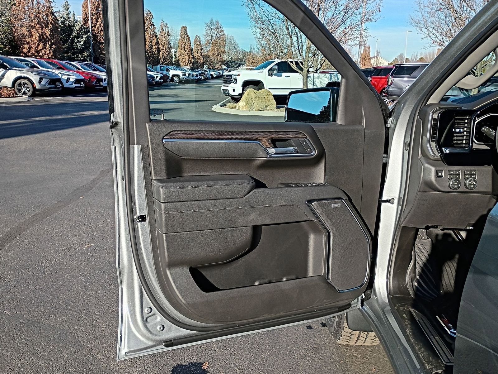 New 2026 Chevrolet Silverado 1500 LT Trail Boss w/ LT Trail Boss Premium Package image 31