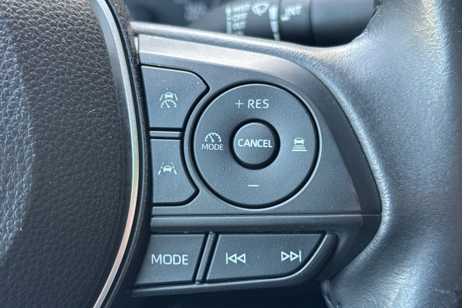 Certified 2023 Toyota Corolla SE w/ SE Premium Package image 31