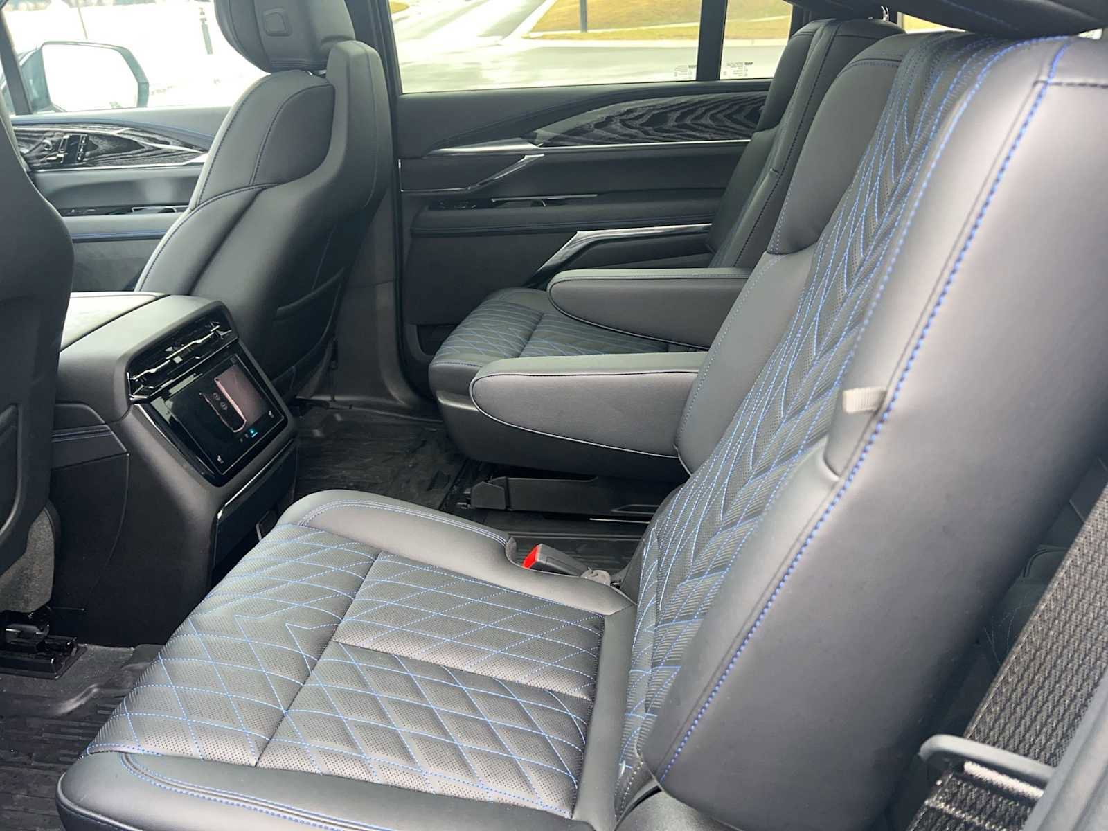 Used 2025 Cadillac Escalade IQ Luxury 1 image 15