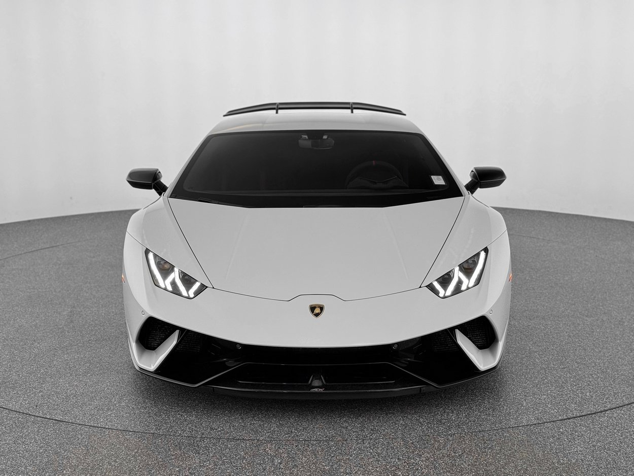 Used 2018 Lamborghini Huracan Performante AWD/4WD image 9