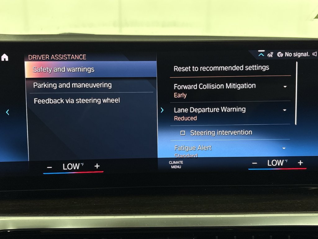 Used 2024 BMW 330i Sedan w/ M Sport Package RWD image 27
