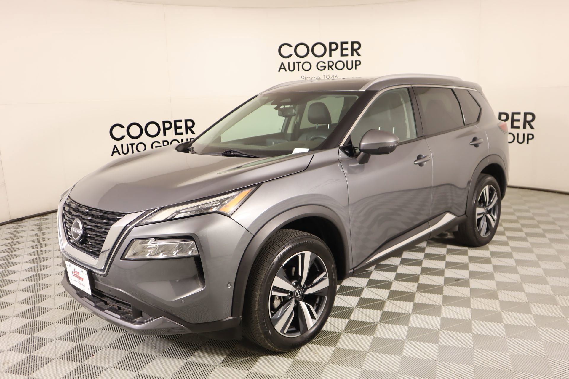 Used 2023 Nissan Rogue SL w/ SL Premium Package image 11