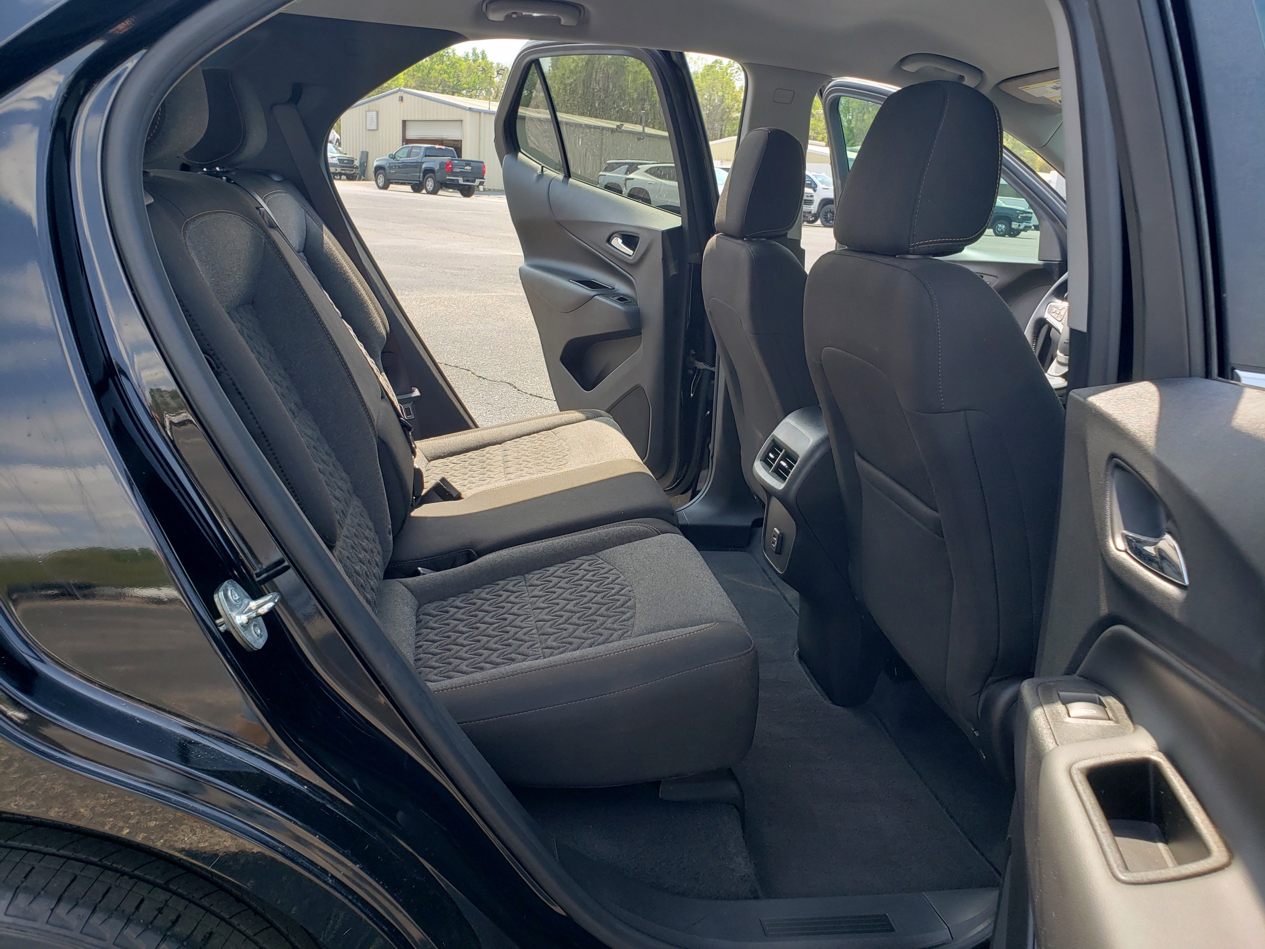 Used 2022 Chevrolet Equinox LT w/ Driver Convenience Package image 35