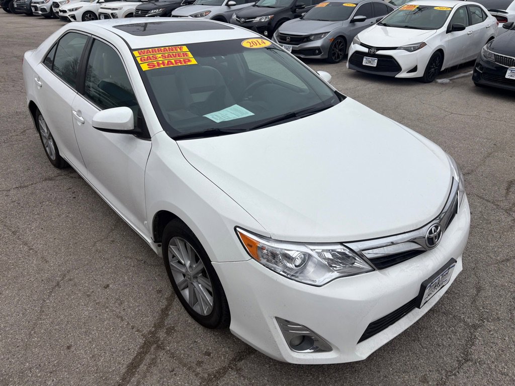 Used 2014 Toyota Camry XLE image 1