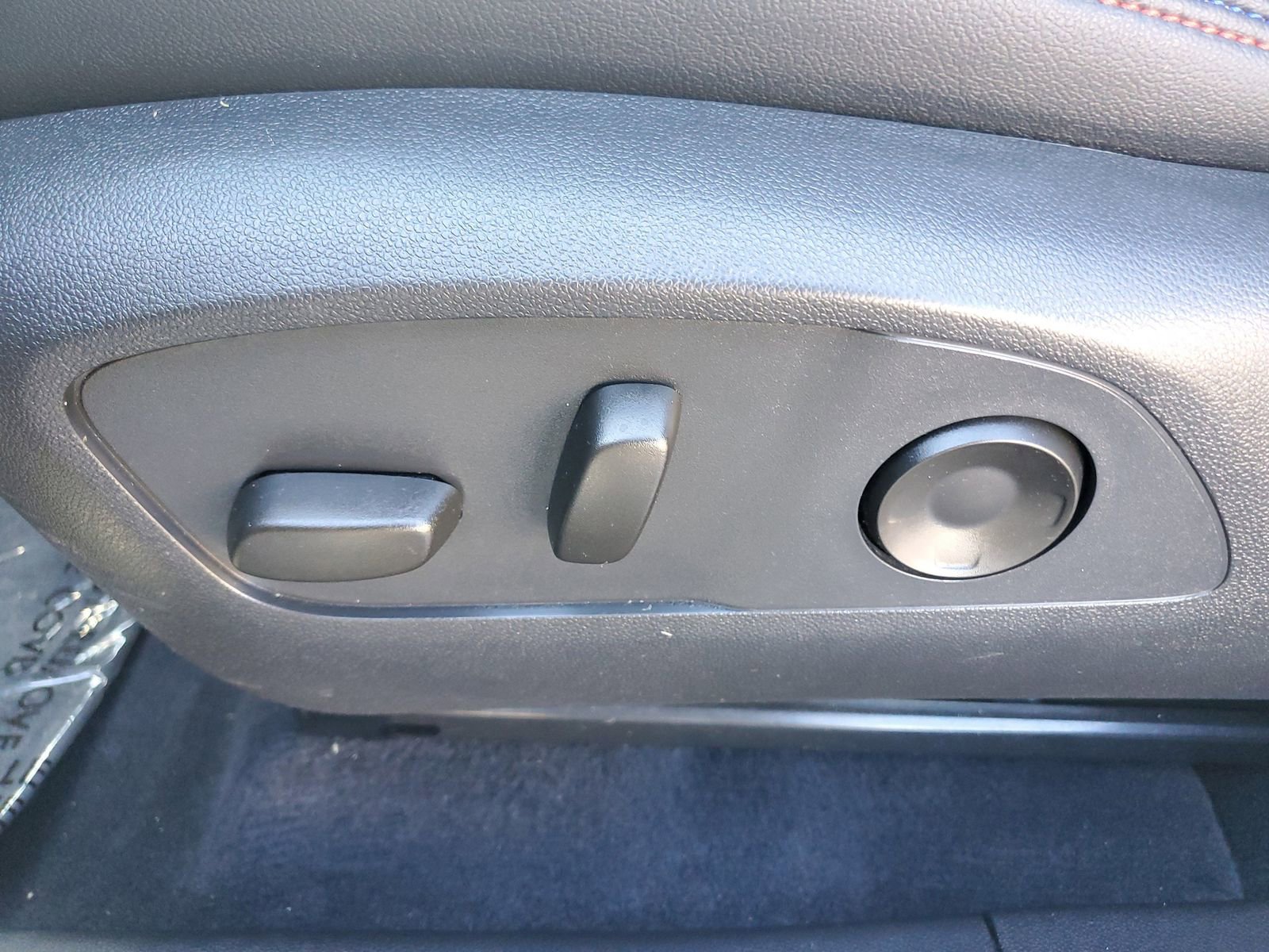 Used 2024 Chevrolet Equinox EV RS image 22