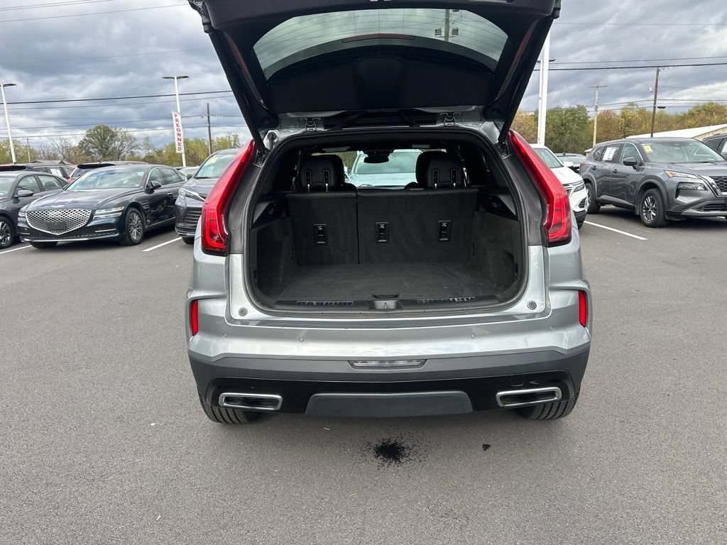 Used 2024 Cadillac XT4 Premium Luxury AWD/4WD image 11
