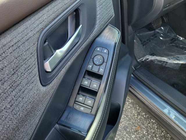 Used 2023 Nissan Rogue SV FWD image 16