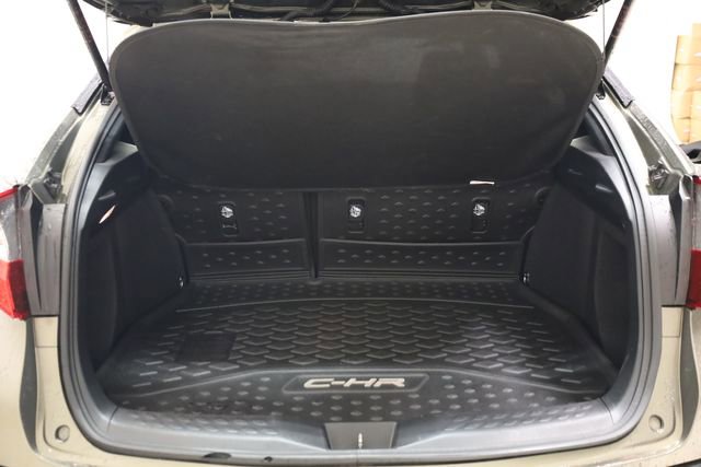 Used 2021 Toyota C-HR XLE image 29