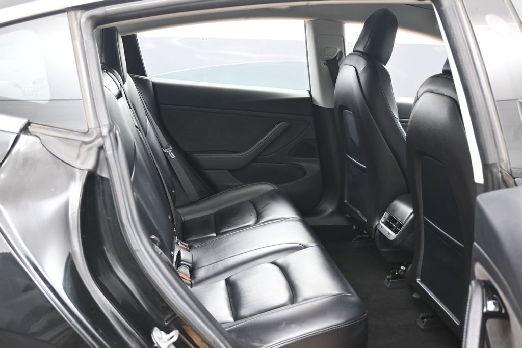 Used 2018 Tesla Model 3 Long Range image 36