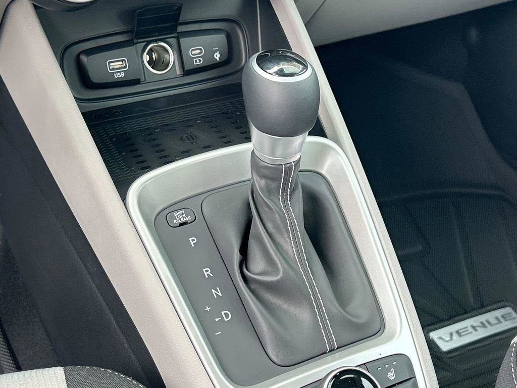 New 2026 Hyundai Venue SEL image 29