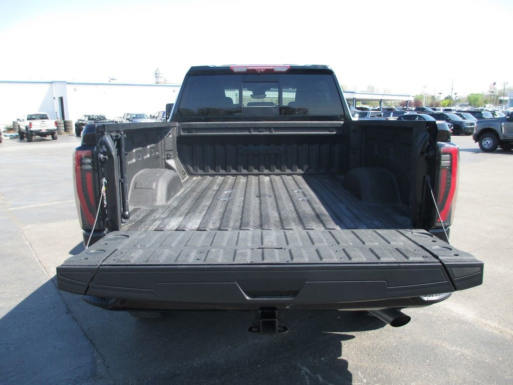 Used 2024 GMC Sierra 2500 AT4 w/ AT4 Premium Plus Package image 7