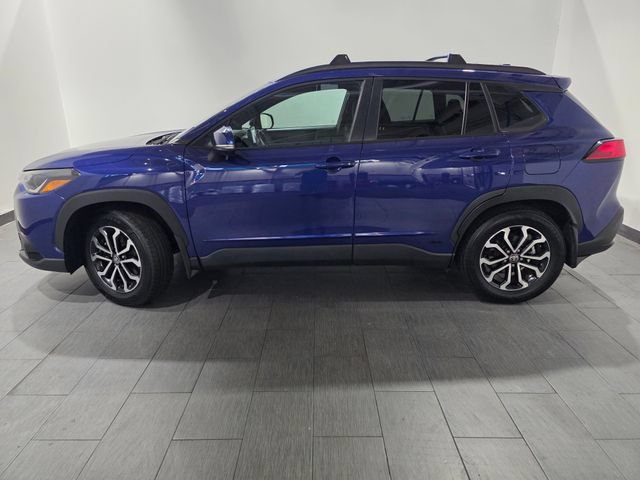 Used 2024 Toyota Corolla Cross AWD Hybrid w/ Moonroof Package image 2