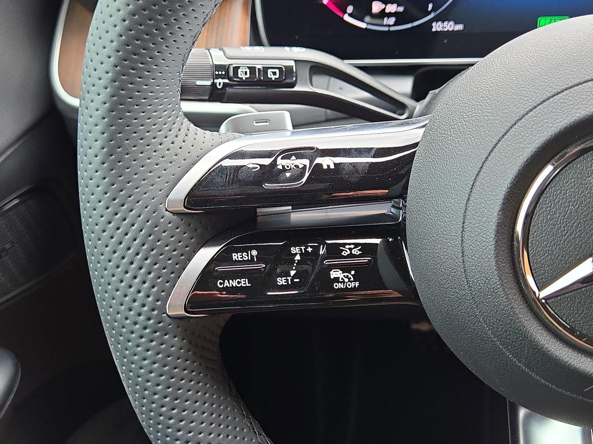 New 2025 Mercedes-Benz GLC 350e 4MATIC image 21