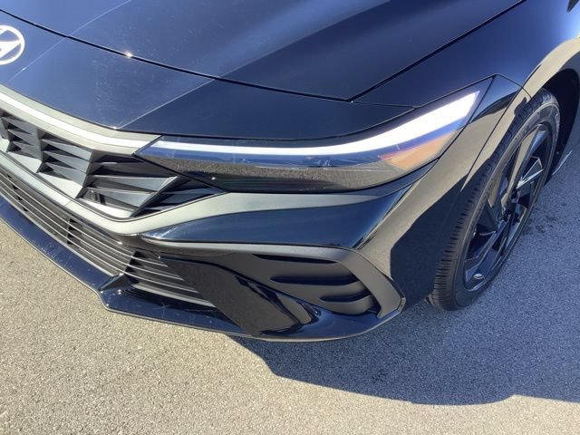New 2026 Hyundai Elantra Sport FWD image 36