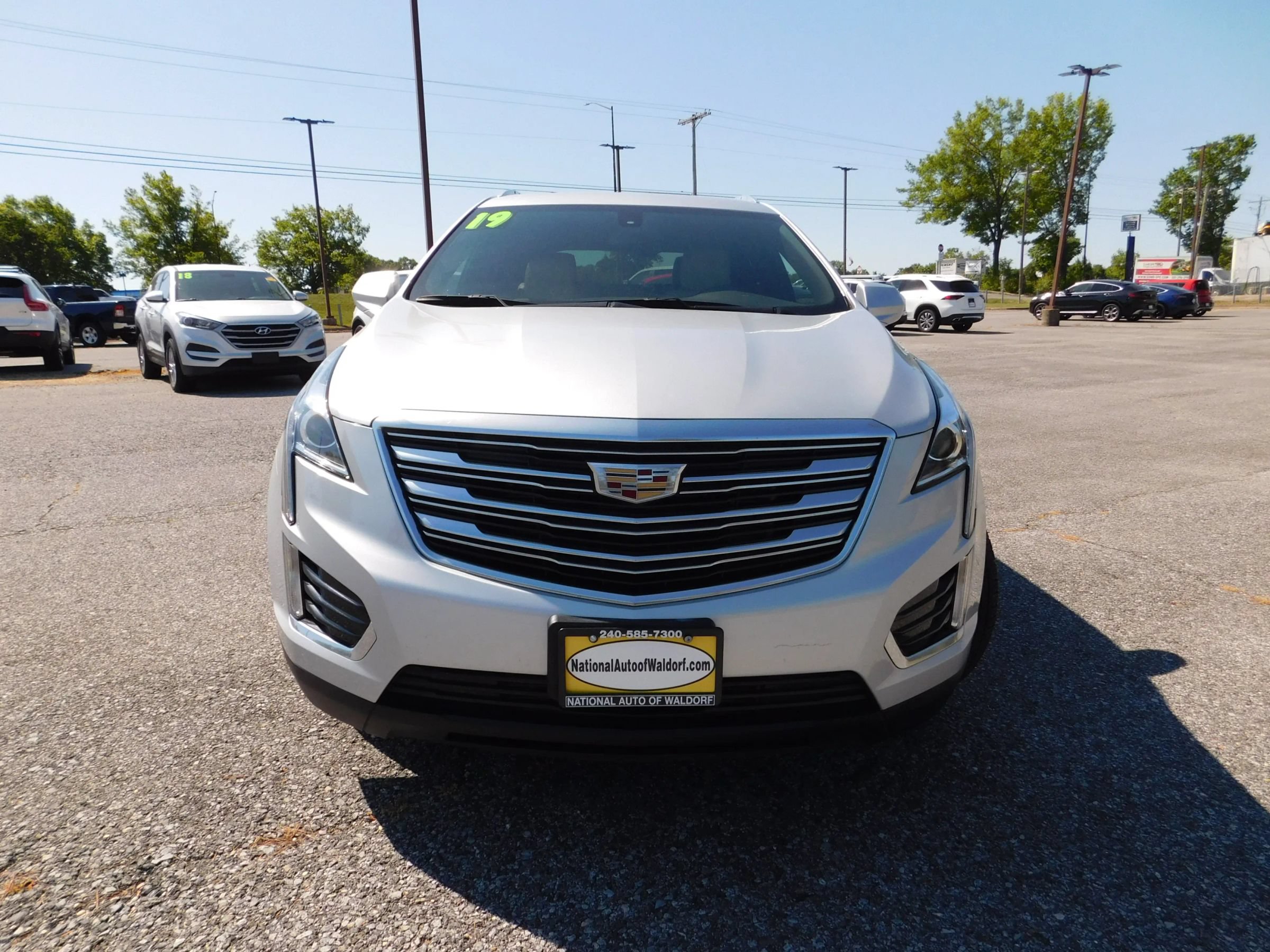 Used 2019 Cadillac XT5 FWD image 3