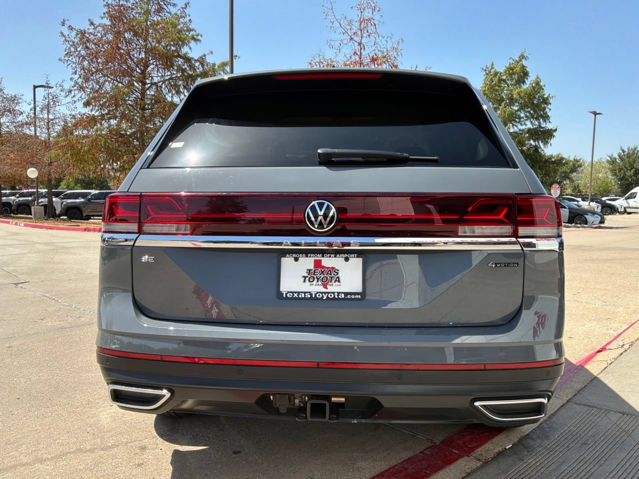 Used 2026 Volkswagen Atlas SE AWD/4WD image 7