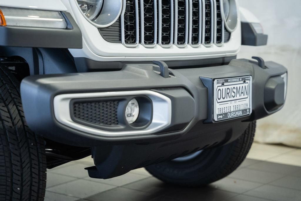 New 2026 Jeep Wrangler Unlimited Sahara AWD/4WD image 13