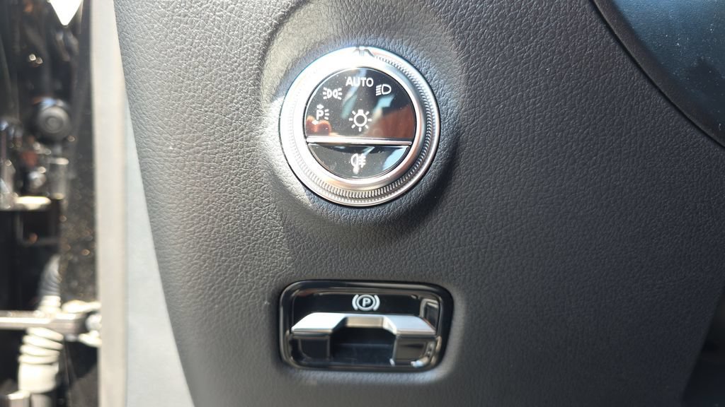 Certified 2024 Mercedes-Benz C 300 Sedan image 13