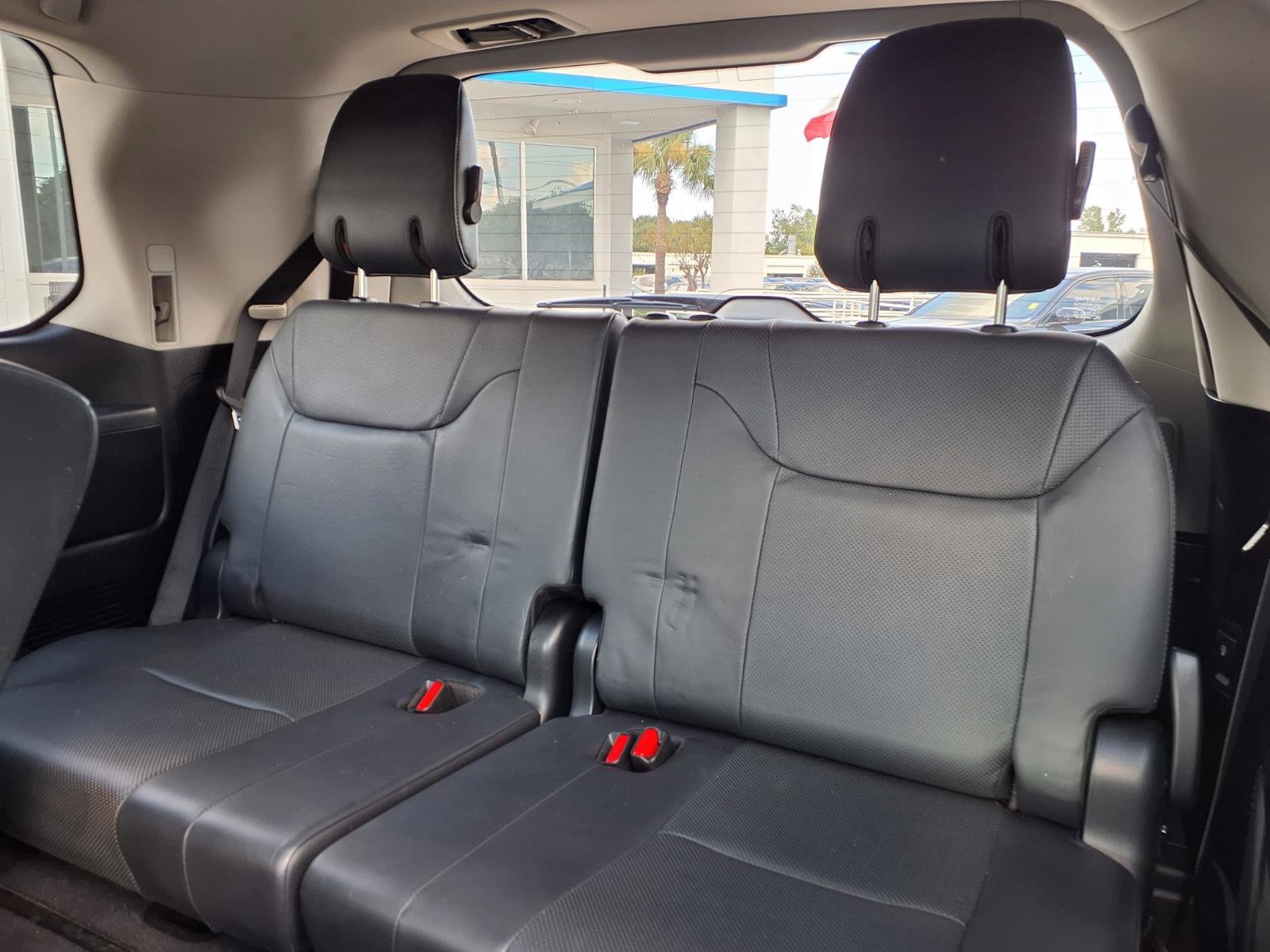 Used 2018 Lexus LX 570 4WD w/ Luxury Package image 18