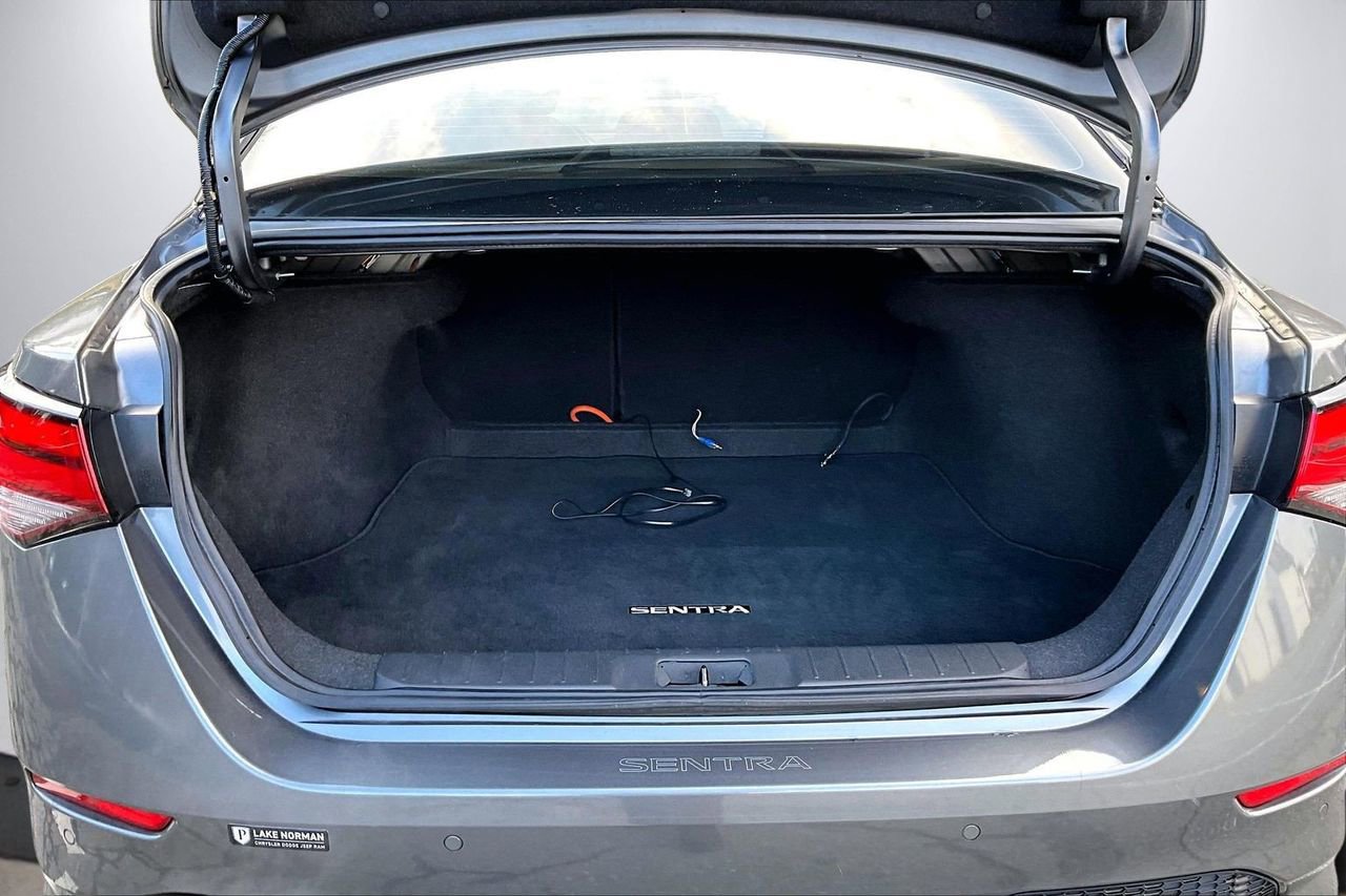 Used 2023 Nissan Sentra SR w/ Midnight Edition Package image 24