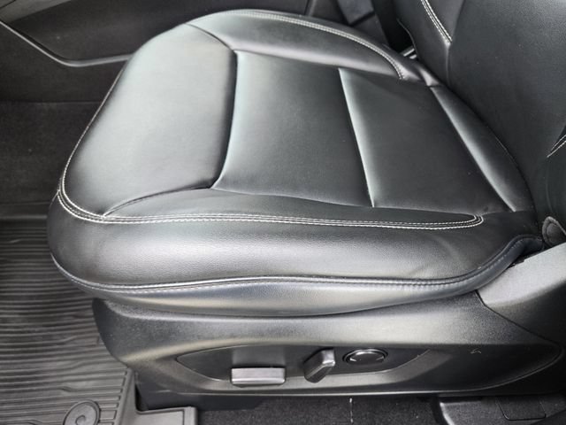 Used 2024 Ford Explorer XLT w/ Equipment Group 202A RWD image 24