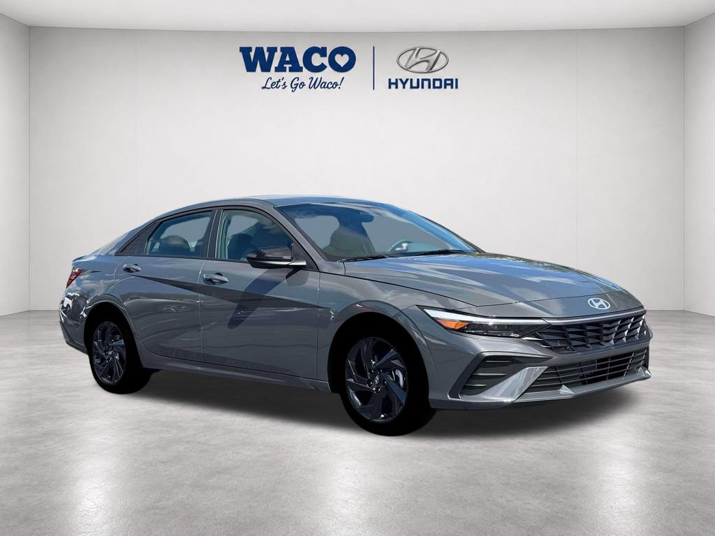 Used 2026 Hyundai Elantra Sport FWD image 12