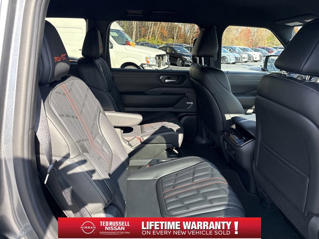 New 2026 Nissan Armada PRO-4X w/ Captain's Chari Seat Package AWD/4WD image 18