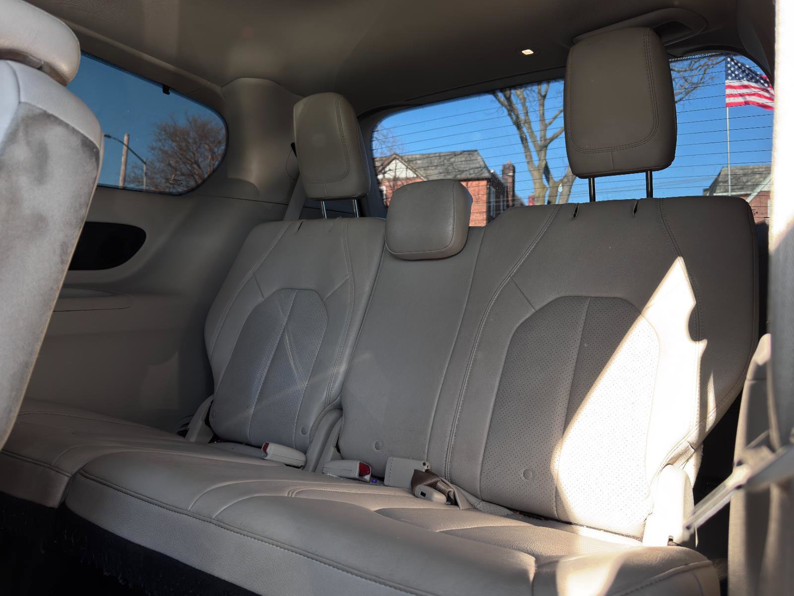 Used 2020 Chrysler Pacifica Touring-L Plus image 26